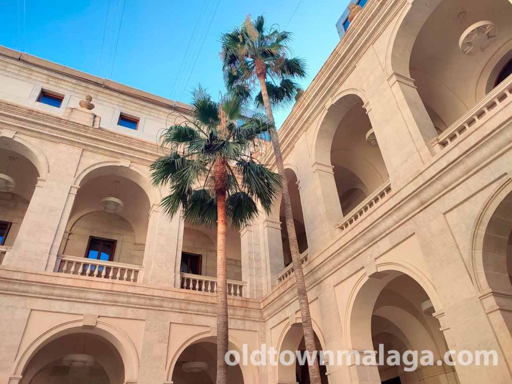 Museo de Málaga interior visit